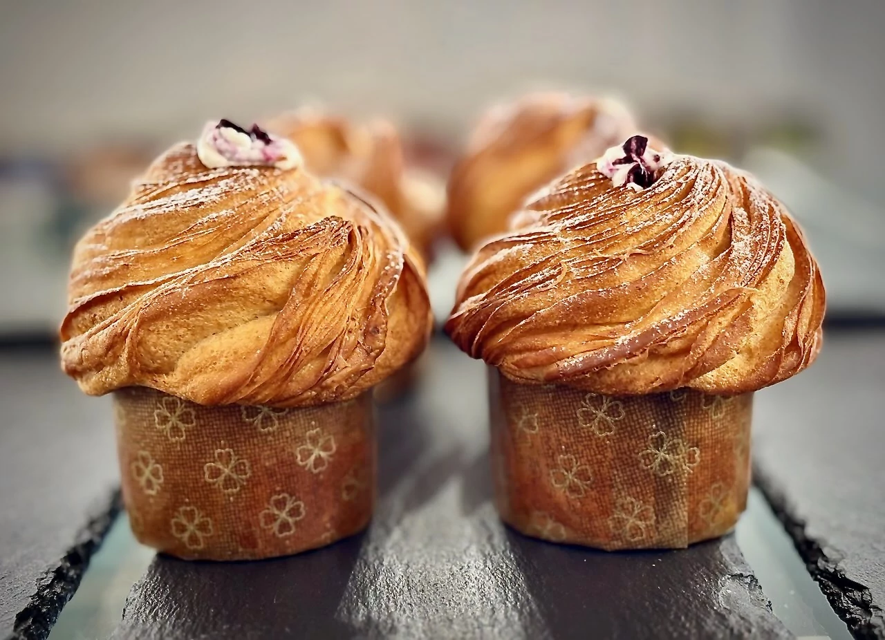 CRUFFIN - ÁFONYA & MASCARPONE töltelékkel (2025-06-03)